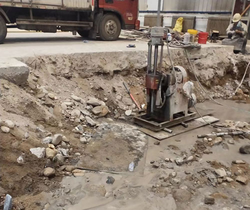 兰坪公路下沉压浆